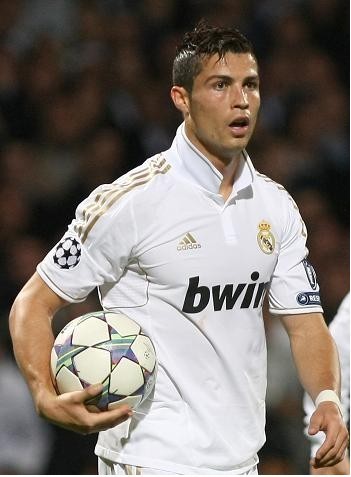 奥赖利：我们队内互相配合得很好；现在不会讨论争冠（奥赖利：球队配合默契，眼下不谈争冠）