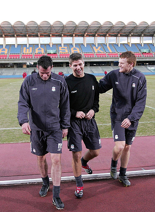 体坛联播｜斯洛特首度公开回应萨拉赫，曼联4比1大胜狼队（体坛速递｜斯洛特首次回应萨拉赫，曼联4比1击败狼队）