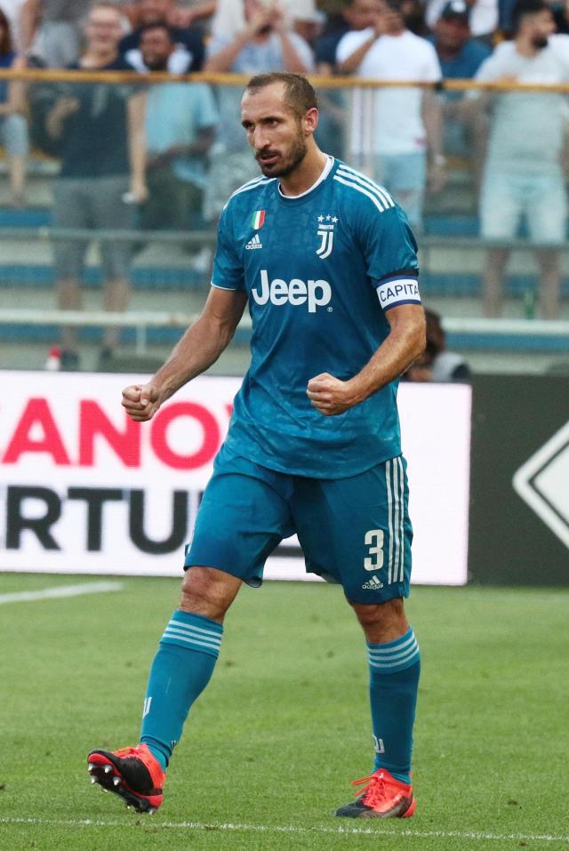 意大利上一场参加世界杯的首发11人：6人已退役，2人无球队（意大利上次世界杯首发11人中，6人已退役，2人暂无球队）