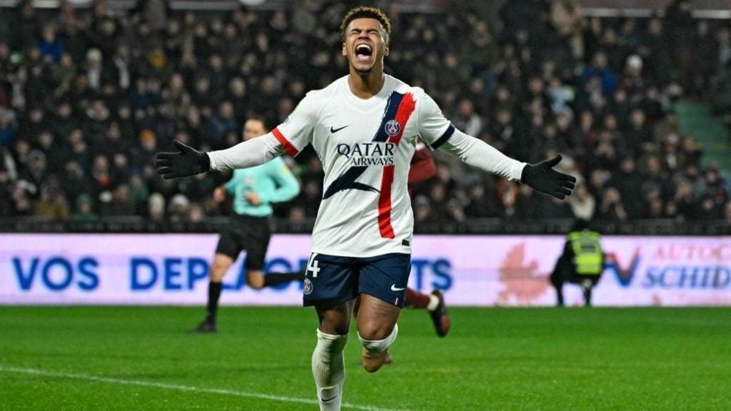 前申花外援金信煜严重违反纪律准则，被港超杰志提前解约（港超杰志以严重违纪为由，提前终止与前申花外援金信煜的合同）