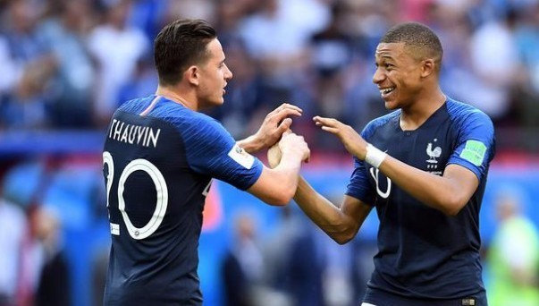 安帅：谈内马尔就像谈其他球员一样，我不欠任何人任何东西（安切洛蒂：讨论内马尔与其他球员无异，我不欠任何人任何东西）