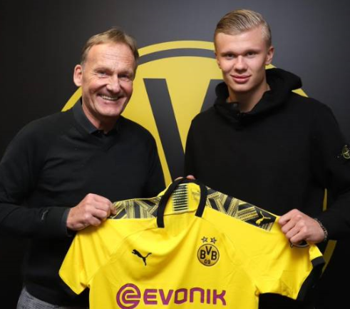 迪力穆拉提：我们捍卫了主场，感谢球迷们的支持（迪力穆拉提：主场守住了，感谢球迷支持）