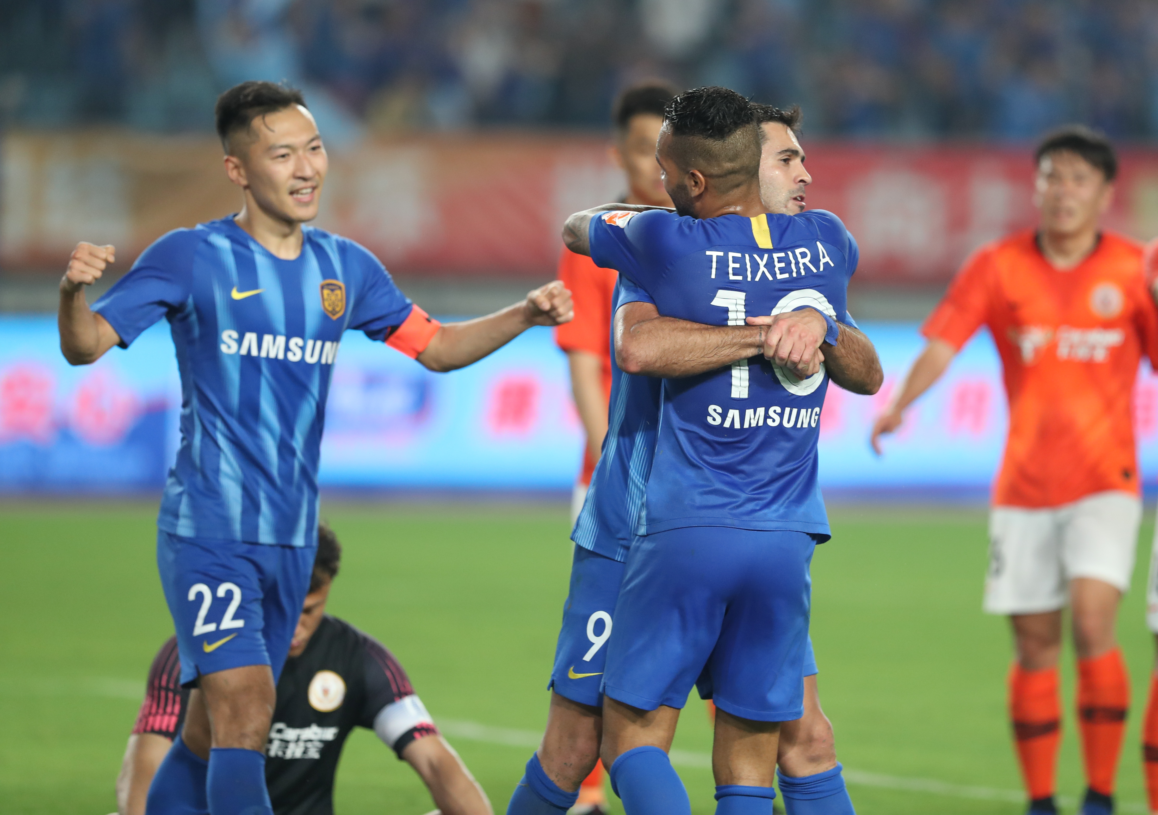 鹈鹕官方：锡安背靠背对阵老鹰将轮休（鹈鹕官宣：背靠背战老鹰，锡安将轮休）